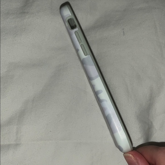 IPhone 6/7/8 Velvet Caviar White Camo Case - Picture 3 of 5